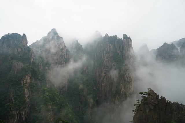 9-Day Poetic Journey Through the Water Towns of the South Yangtze